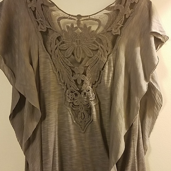 Top - Picture 2 of 3